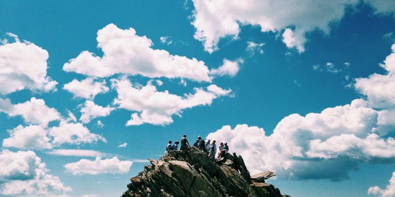 当网络技术遇见蒸汽波美学：P4可编程数据平面如何重塑前端开发的安全与协议生态