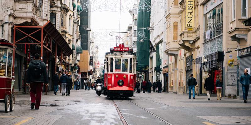 蒸汽波美学与开源软件：一场网络技术的复古未来主义实践